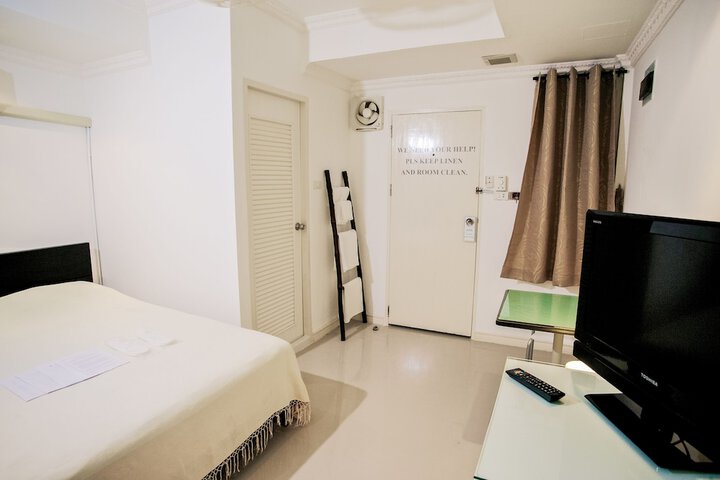 Room 19 of 65