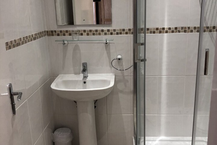 Room 68 of 92