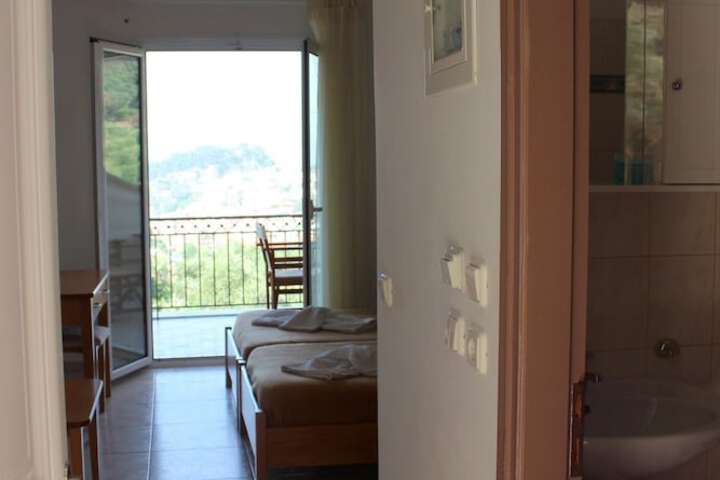 Room 26 of 60