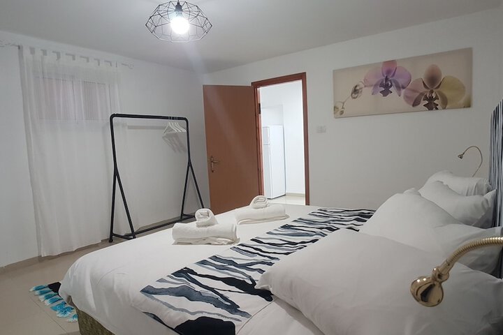 Room 4 of 38
