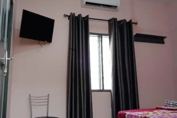 Room 3 of 11