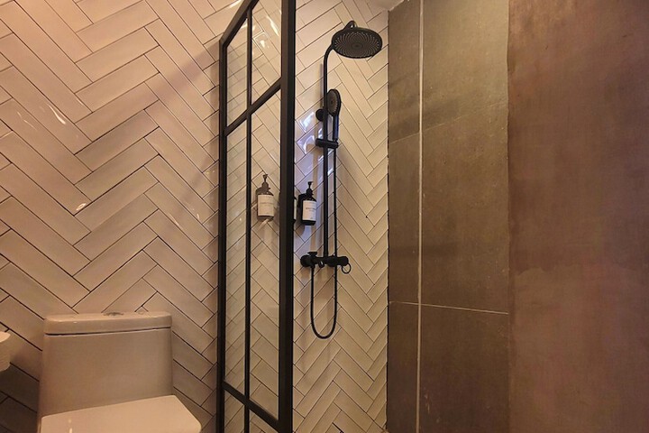 Room 34 of 52