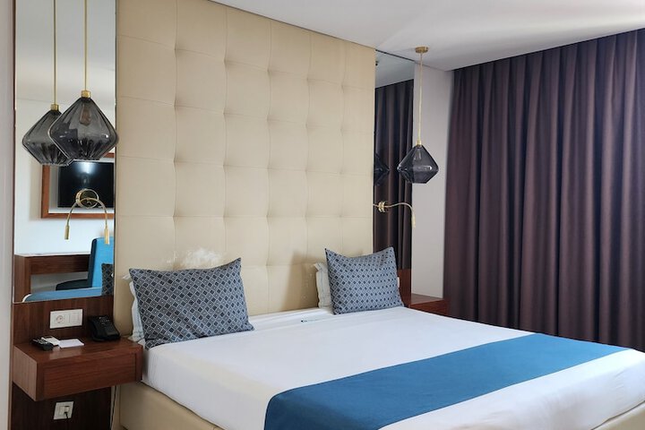 Room 56 of 99