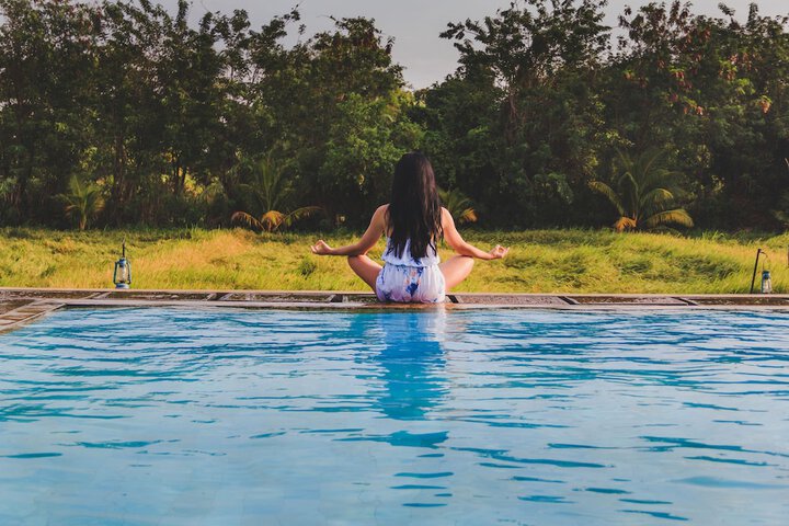 Hotel with Pool