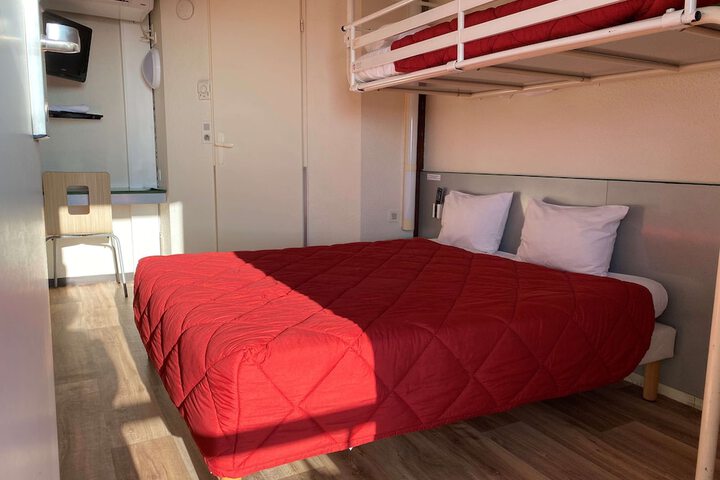 Room 10 of 49