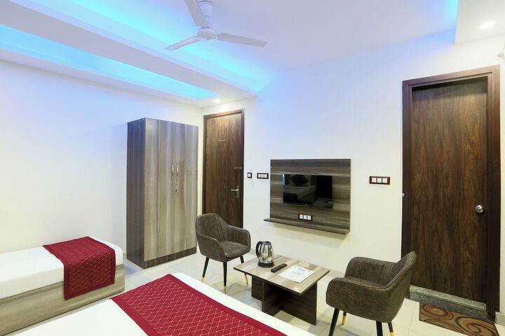 Room 27 of 42