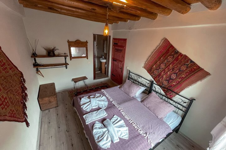 Room 10 of 56