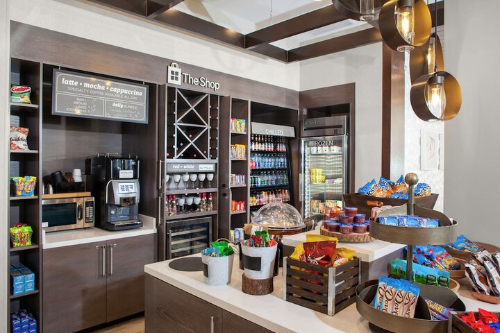 Snack bar