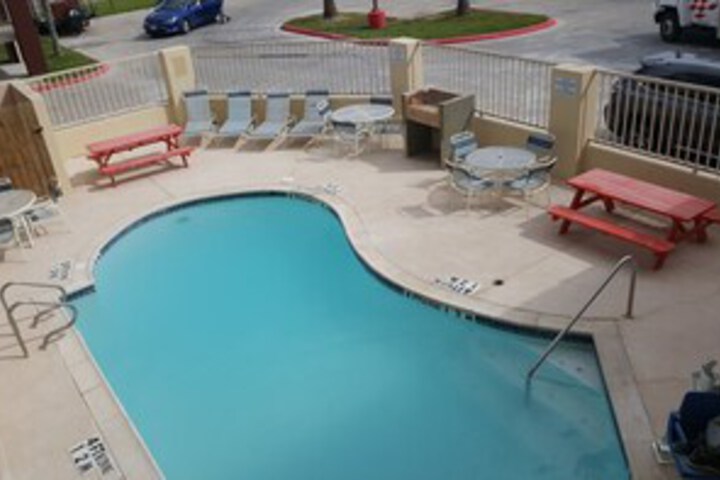 Pool 88 of 177