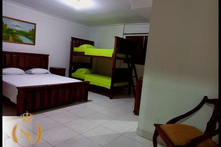 Room 12 of 33