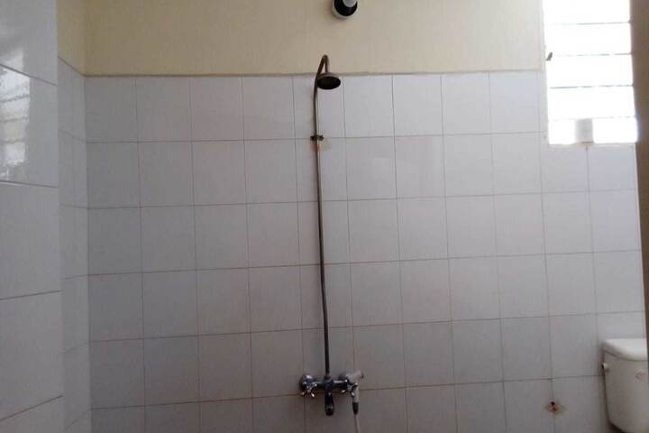 Room 12 of 18