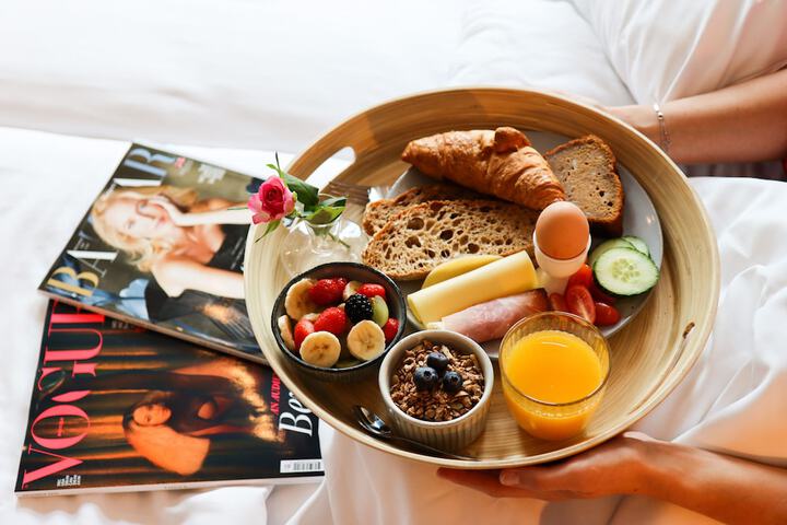 Breakfast/Coffee Service 22 of 33
