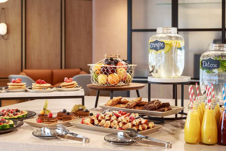 Breakfast/Coffee Service 26 of 75