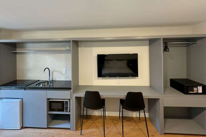 Room 19 of 32