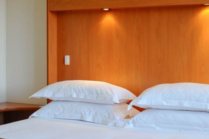 Room 42 of 113