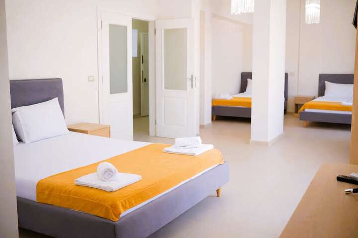 Room 15 of 67