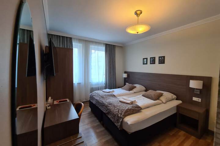 Room 18 of 44