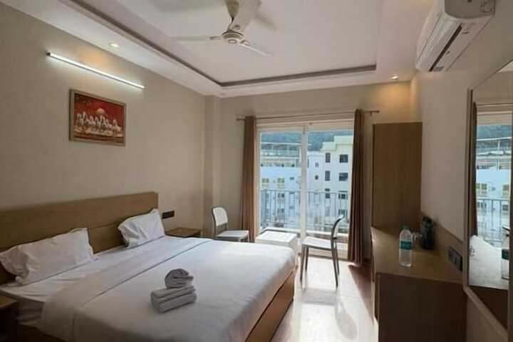 Room 28 of 123