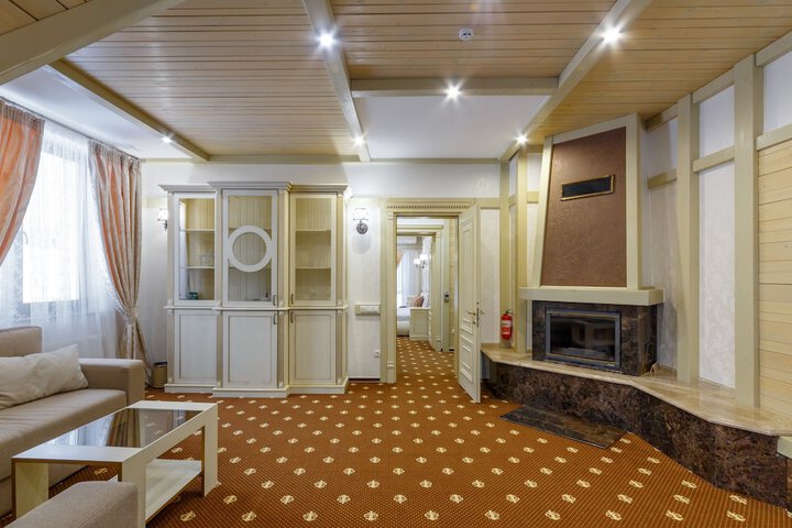 Room 19 of 43