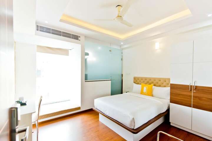 Room 16 of 40