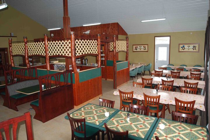 Dining 55 of 78