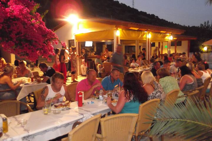 Dining Photos