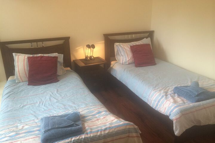 Room 4 of 15