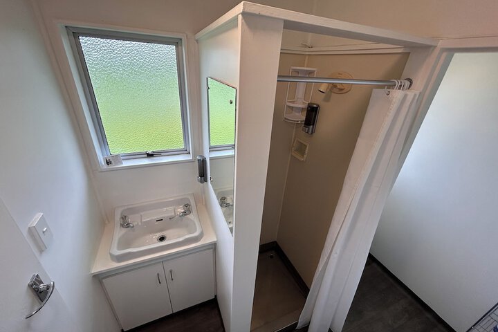 Room 43 of 65