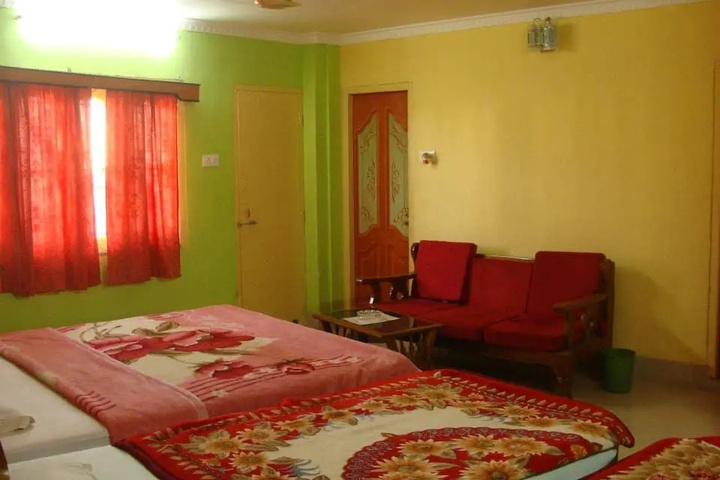 Room 4 of 5