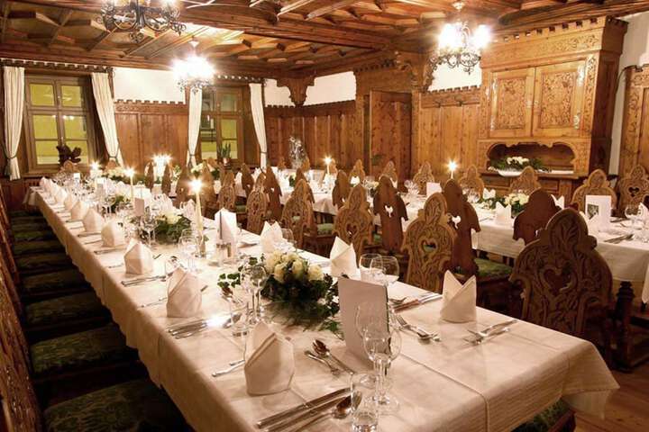 Dining 6 of 19