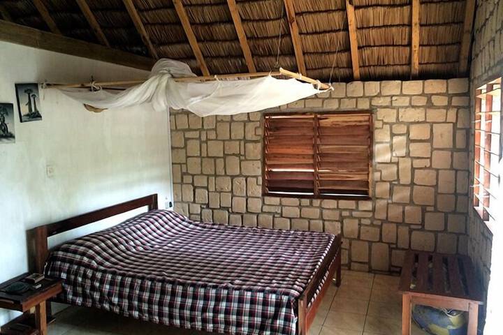 Room 4 of 39