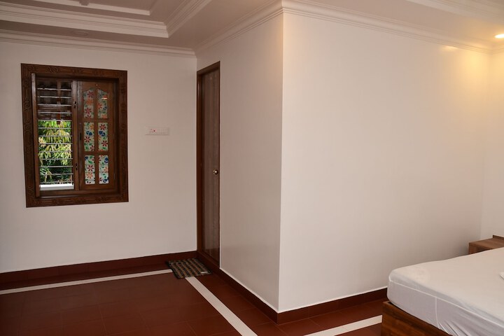 Room 2 of 21