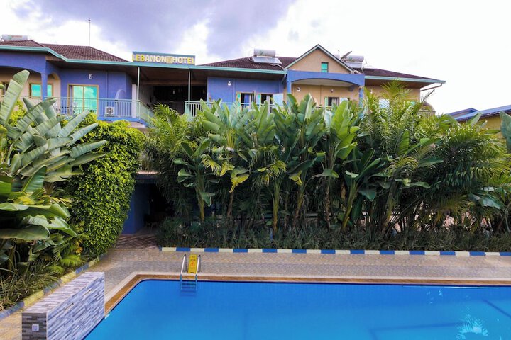 Pool 32 of 52