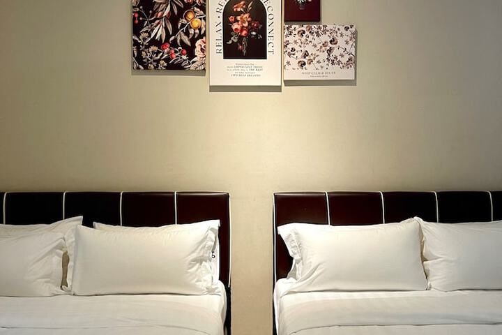 Room 31 of 326