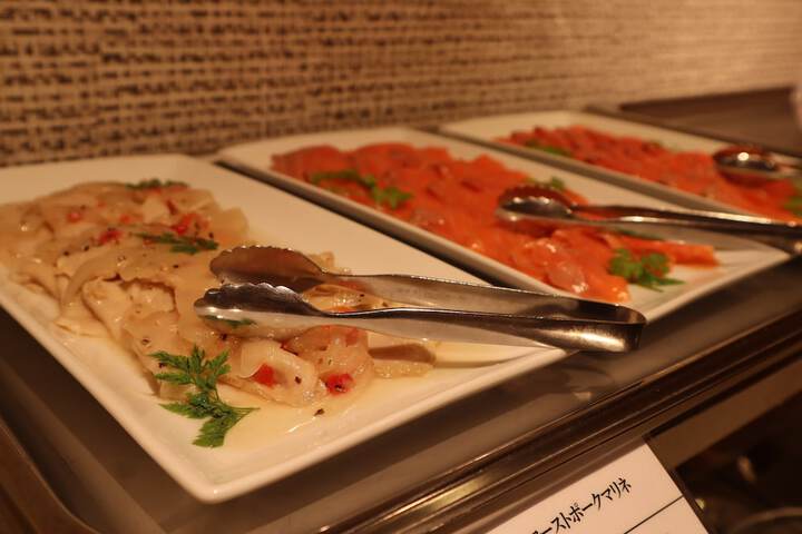Dining 66 of 96
