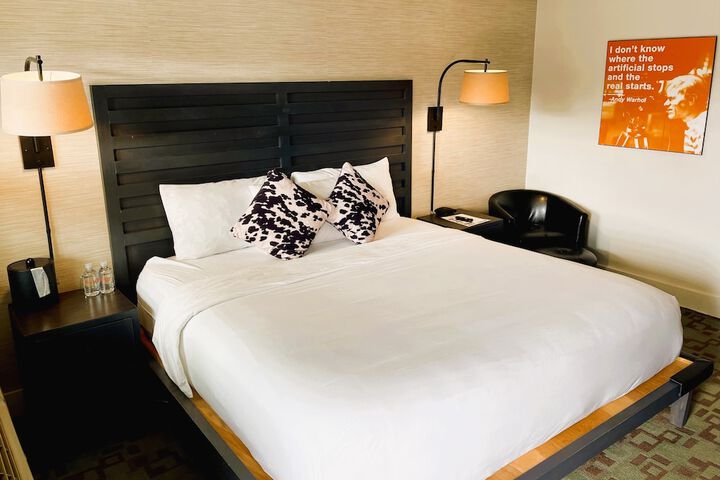 Room 8 of 20