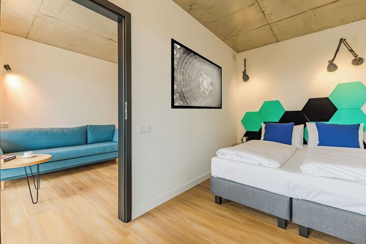 Room 9 of 51