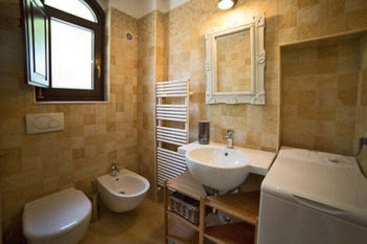 Room 5 of 35