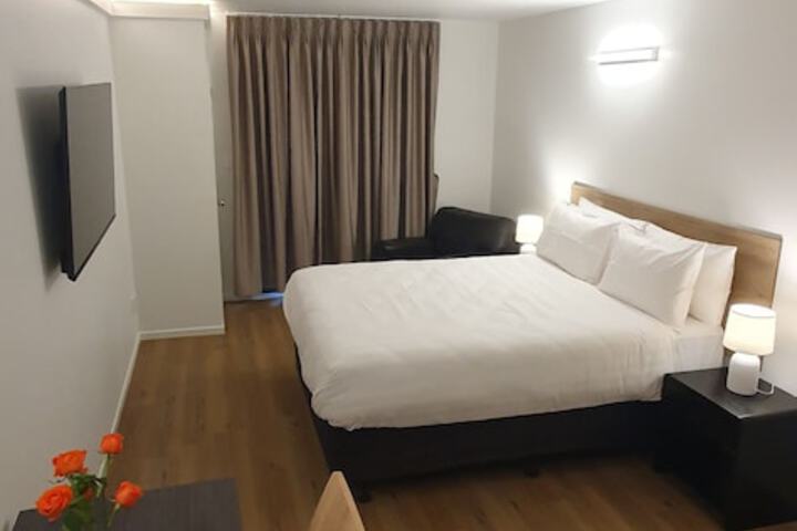 Room 11 of 22