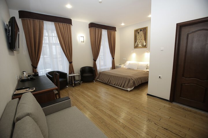 Room 20 of 44