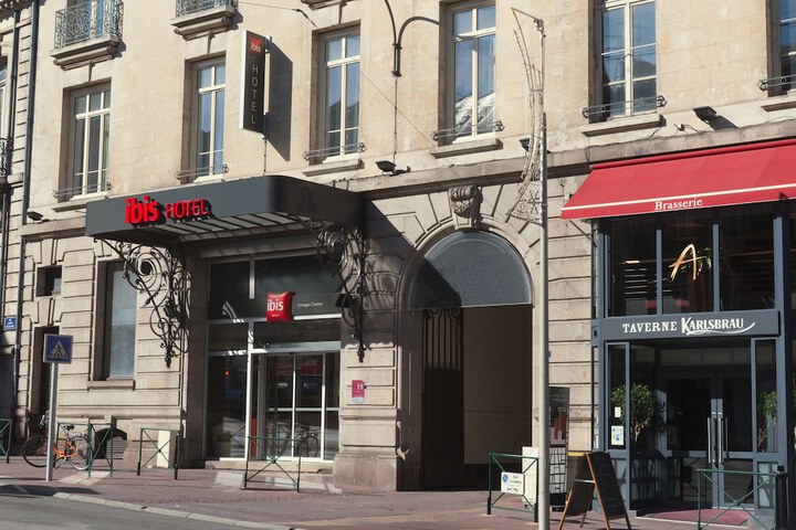 Hotel 76 of 89
