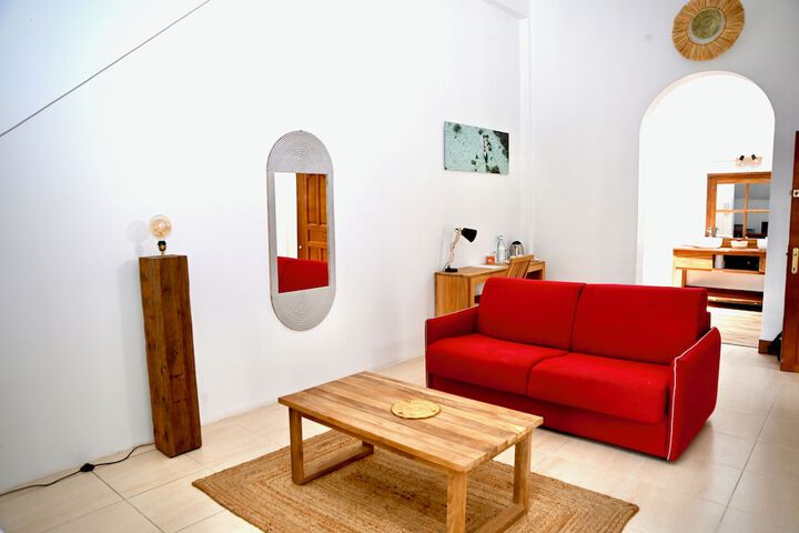 Room 48 of 74
