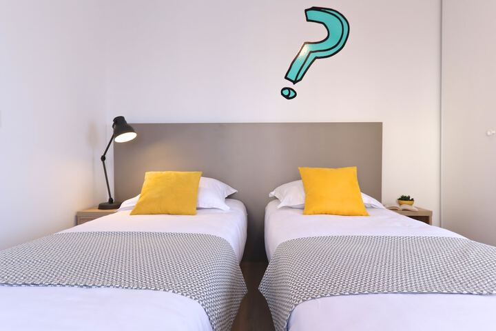 Room 9 of 27