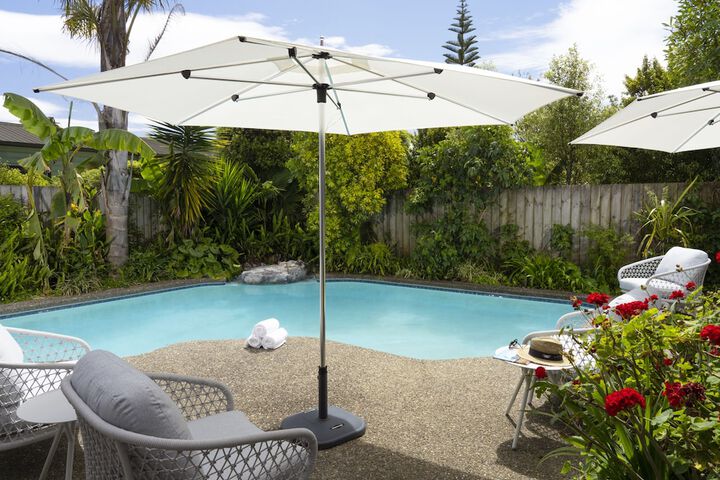 Hotel with Pool