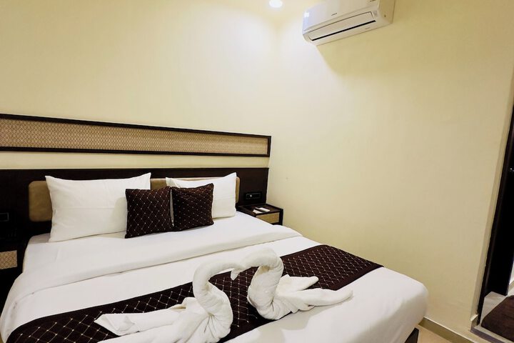 Room 6 of 31