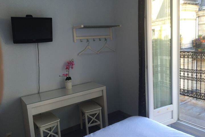 Room 36 of 61
