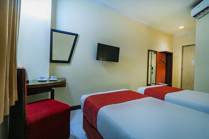 Room 16 of 87
