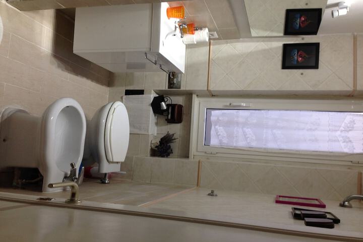 Room 15 of 22
