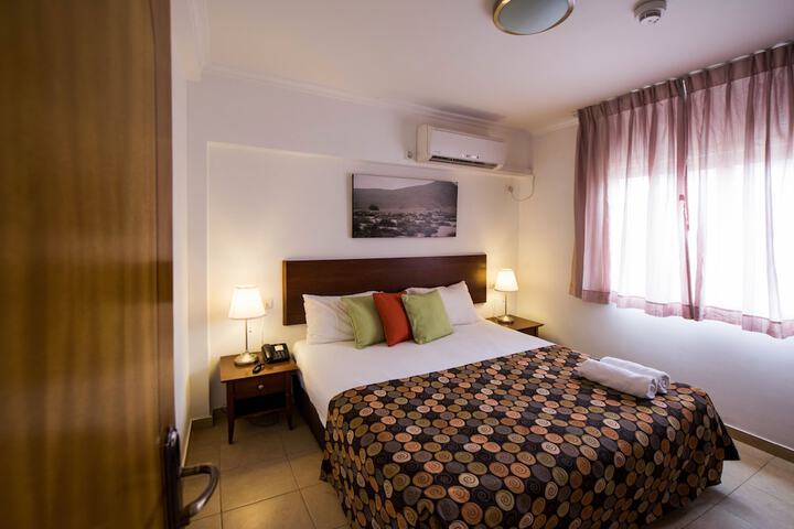 Room 8 of 39