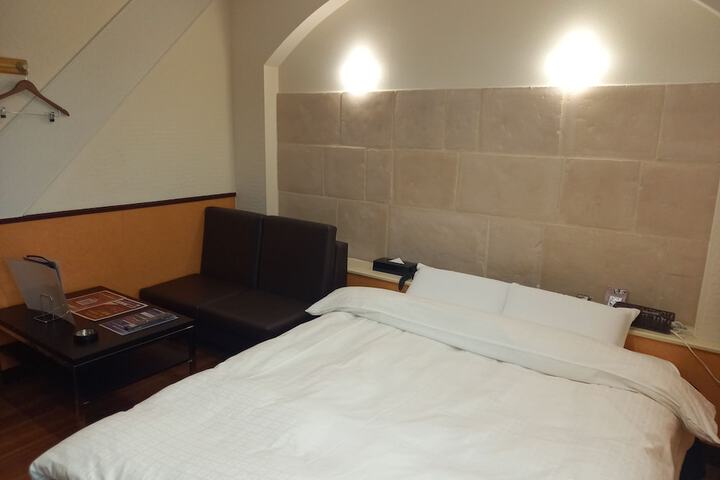 Room 14 of 51